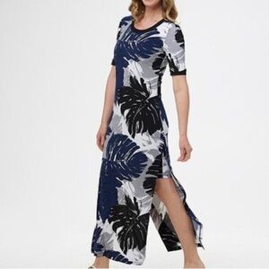 GILI, Jetsetter Short Sleeve Side Slit Maxi Dress